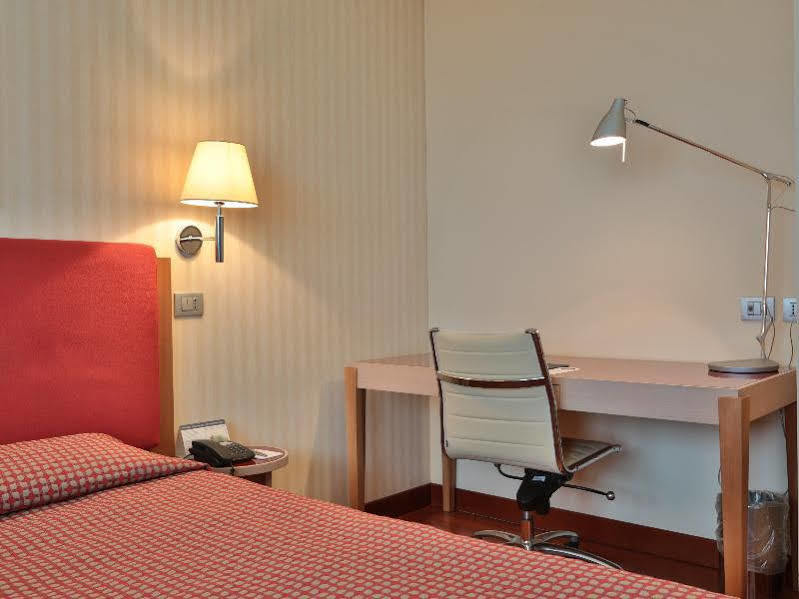 Unaway Hotel & Residence Quark Due Milano Luaran gambar