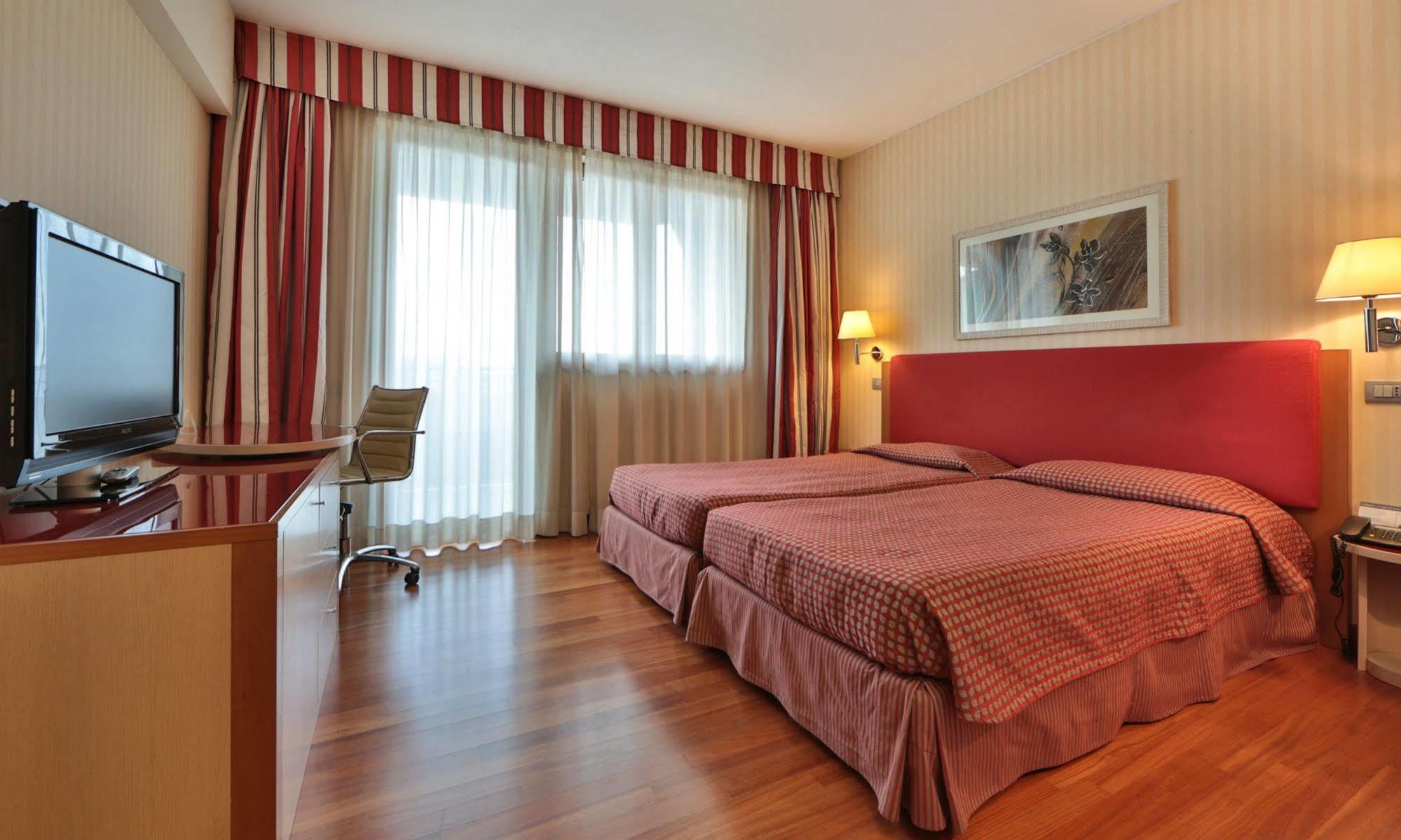 Unaway Hotel & Residence Quark Due Milano Luaran gambar